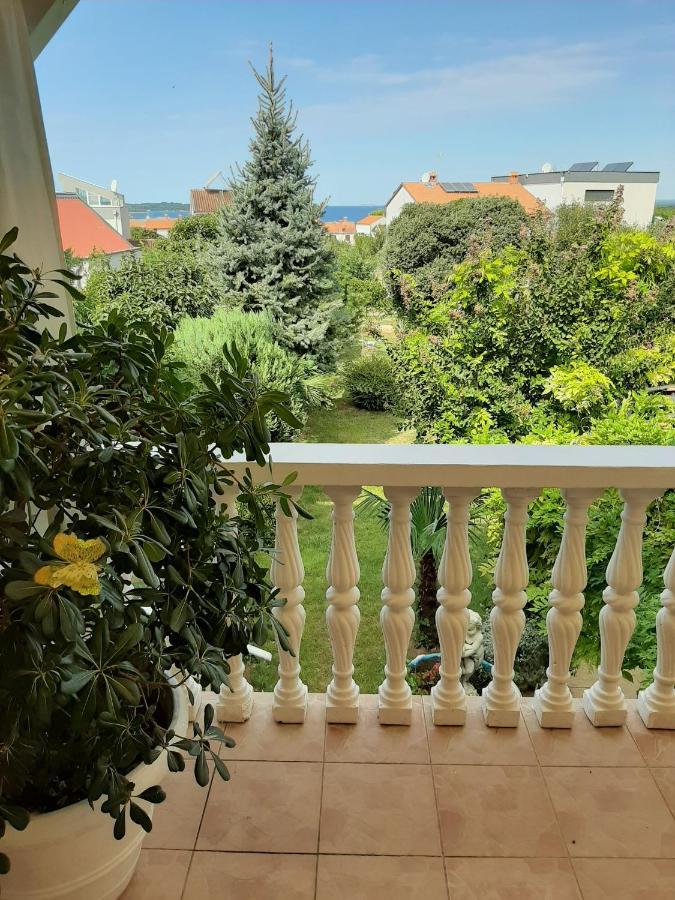 Royal Apartments Sandra Штиньян Экстерьер фото